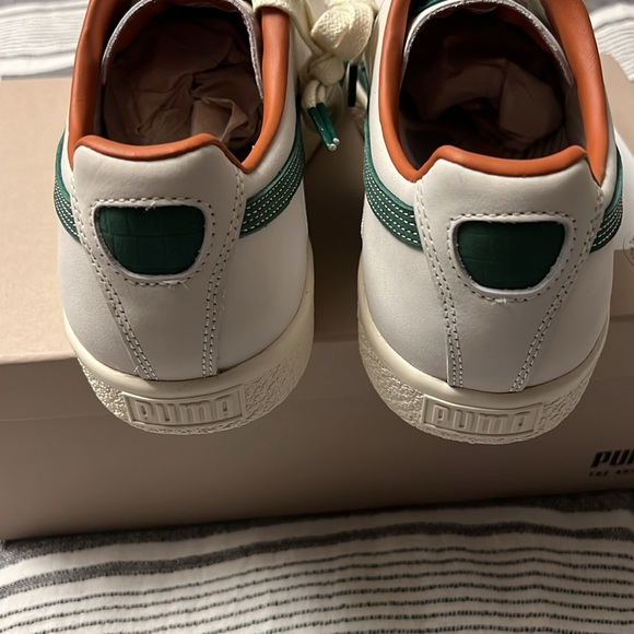 Brand New Sz 10 Puma ‘Clyde FG Prestine Vine Green’ w/ Box (minor damage) - Picture 4 of 10